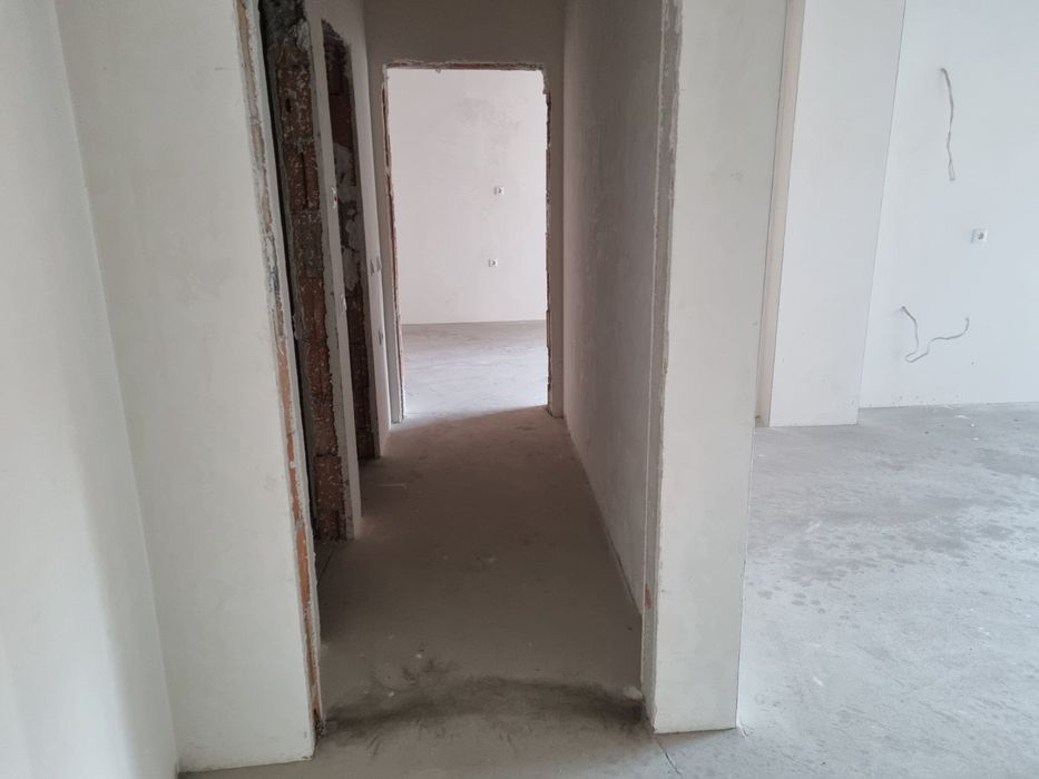 Продава се Четиристаен апартамент в Русе, Център - 223 кв.м за 867 €/кв.м - Снимка #10