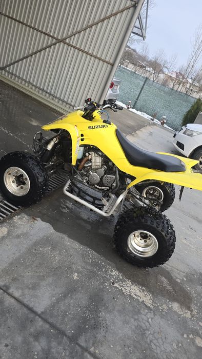 Vând schimb suzuki ltz 400 ak 47 perfect funcțional