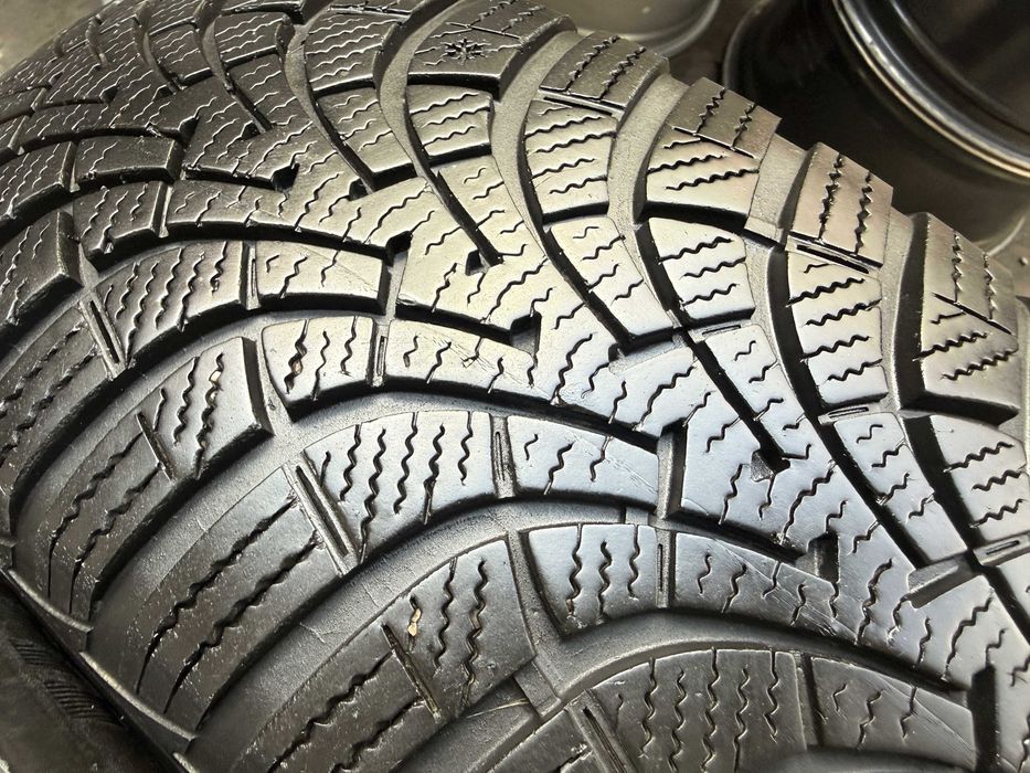 # 2x Anvelope Iarna 195/65 r15 M+S - GoodYear Ultra Grip 9
