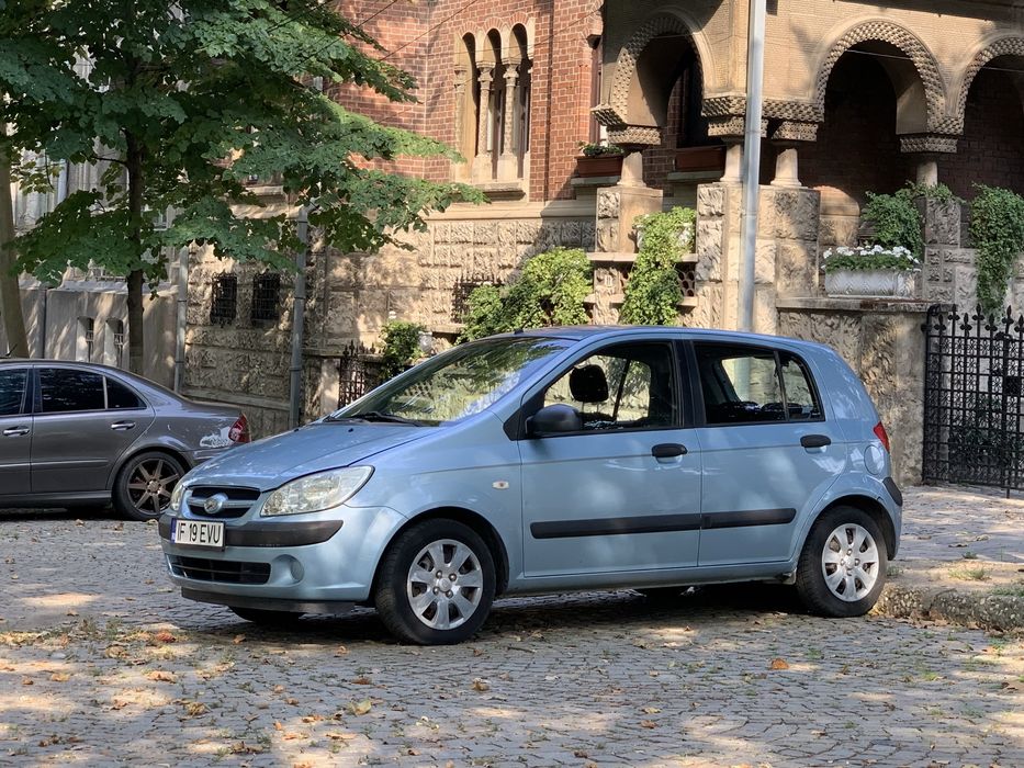 —Hyundai Getz  1100 Cm 68 cp   113.000 km AC ABS—5 % Benzina ( București )