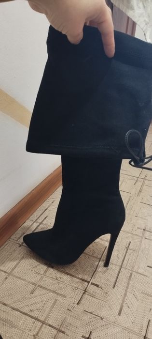 Продам туфли на высоких каблуках.