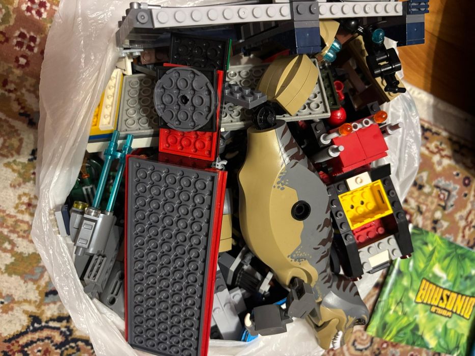 Пакет с наборами от лего