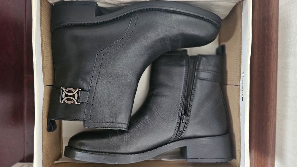 Дамски боти Lasocki