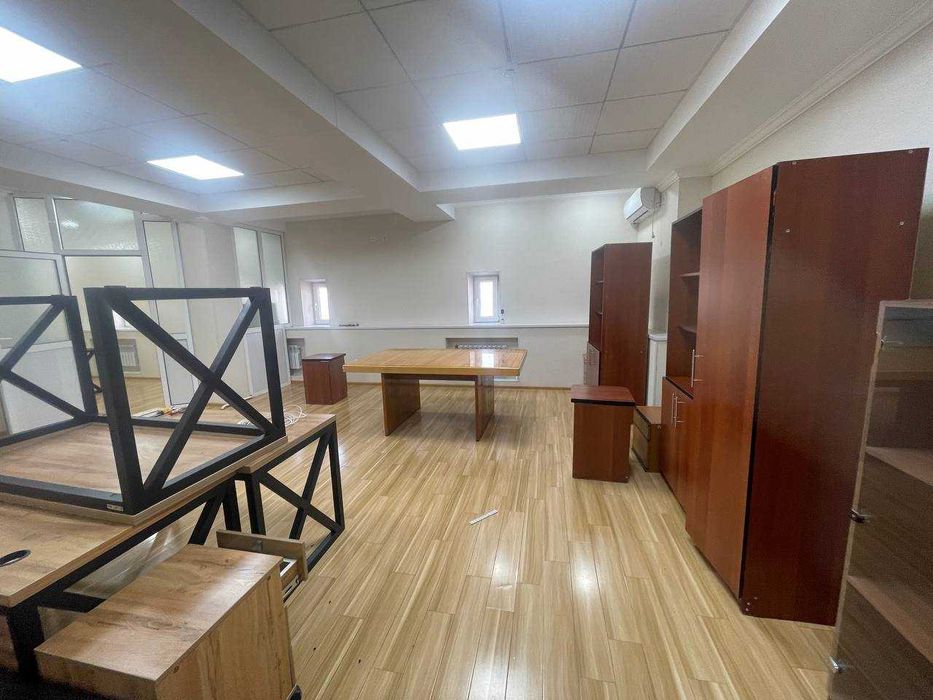 Офис в центре с мебелью 209м в БЦ Алайский базар, ул. Амир Тимура (ЛА)