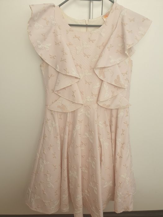 Официални рокли ..