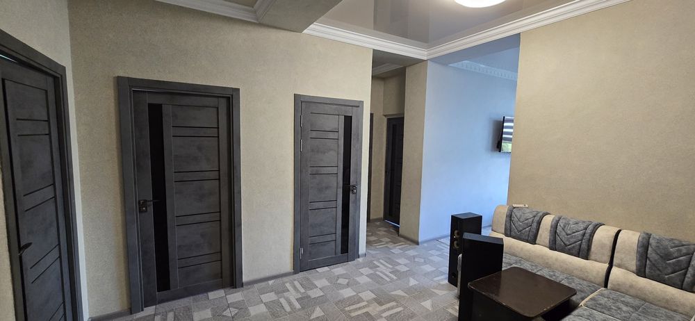 СРОЧНО! Продаётся 3х кв с авторским ремонтом