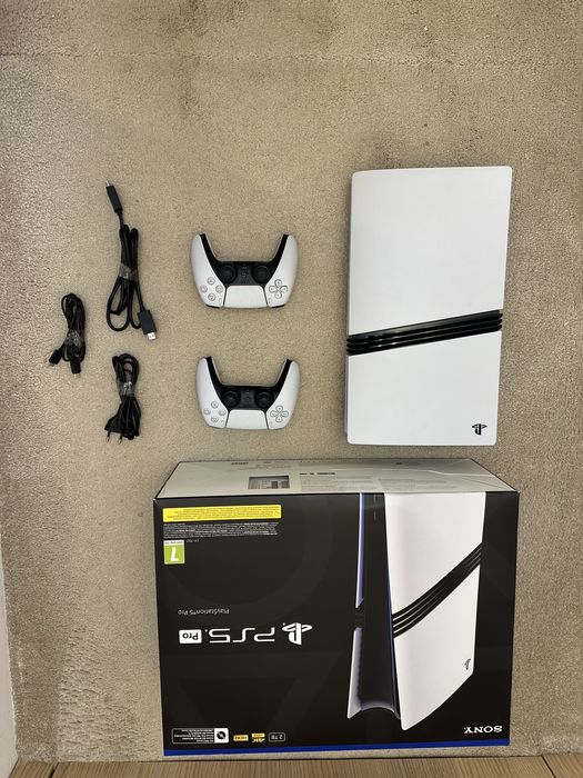 PlayStation 5 Pro 2TB + 2 controllere DualSense – Stare Perfectă