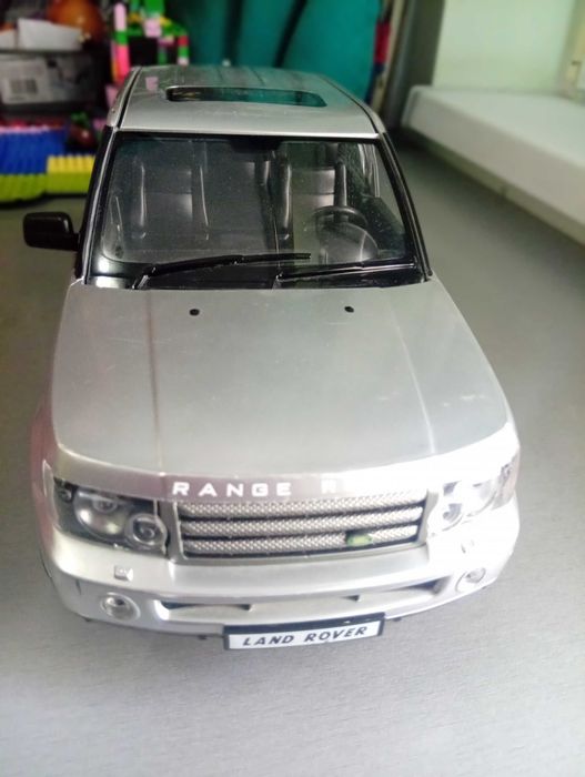 Vând mașina Land Rover