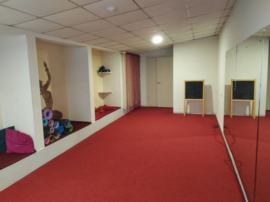 Сдам в аренду помещения 100 кв. м