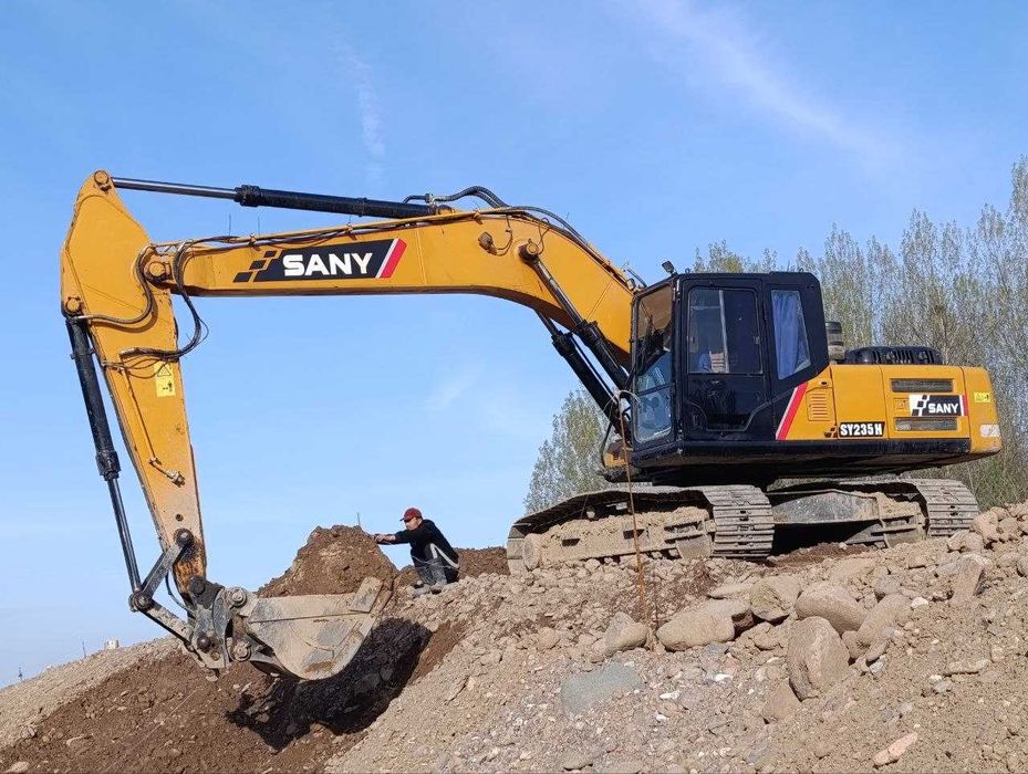 Ekskovator sany 235H sotiladi