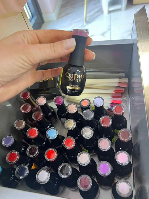 Vând un lot de gel și oja semi p , top,primer ,clasic etc!