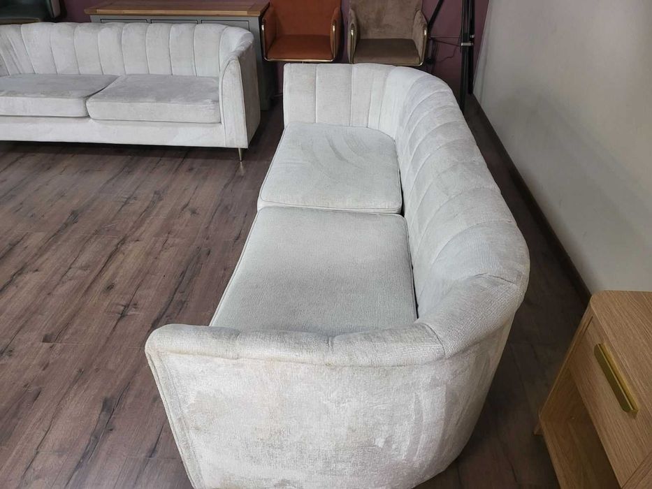 Кремав комплект дивани от плат две тройки