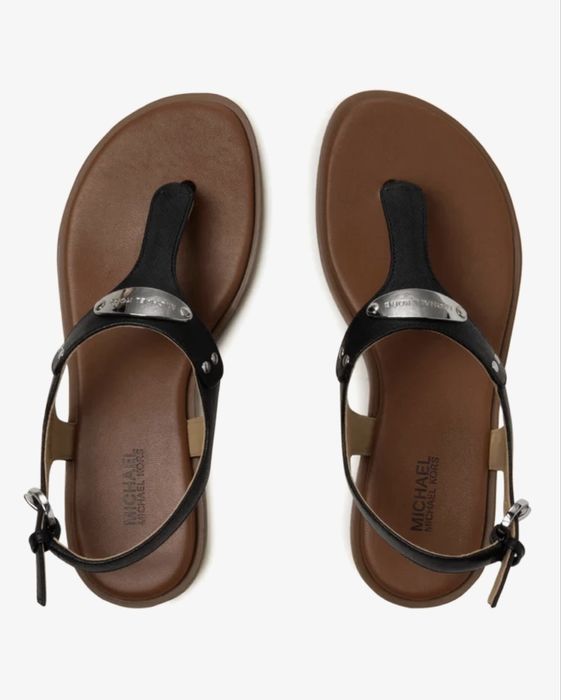 Черни сандали на Michael Kors