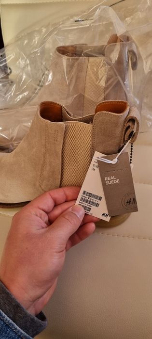 Боти H&M НОВИ...