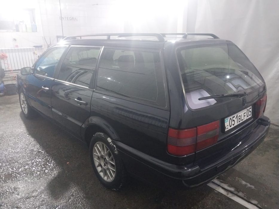 Продам пассат универсал срочно