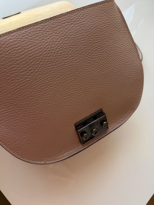 Дамска чанта от естествена кожа