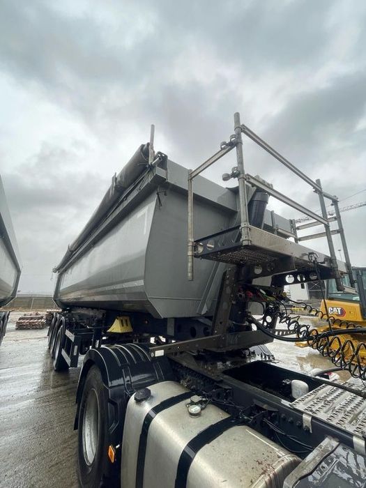 Schmitz Cargobull Semiremorca Basculabila Schmitz Cargobull 27 mc  2020   6900kg
