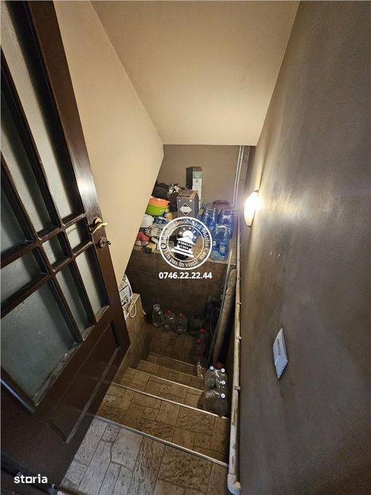 Vila 5 camere, 696 mp teren, Piscina - Aroneanu , Iasi
