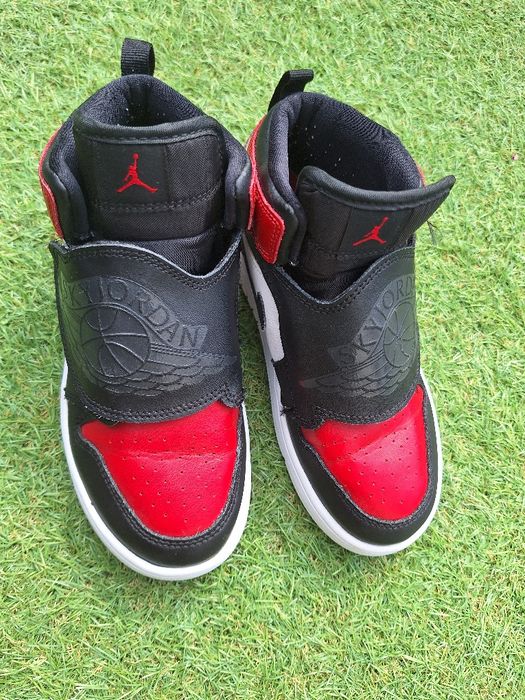 Adidasi Jordan tip Sky