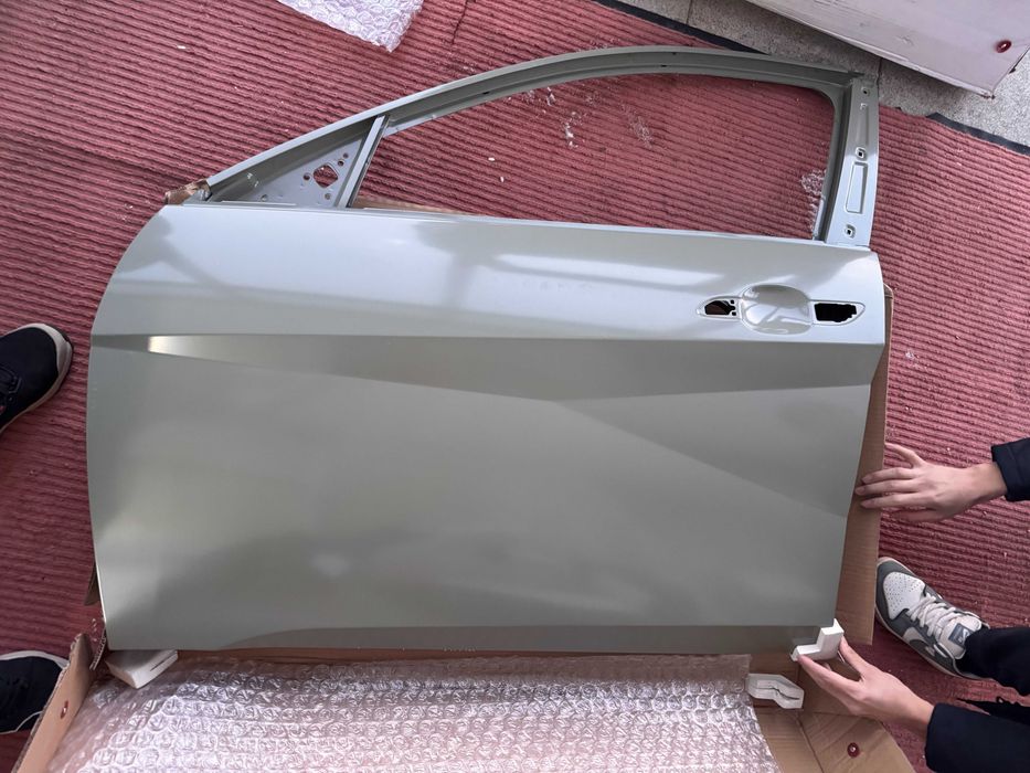 Hyundai Elantra двери