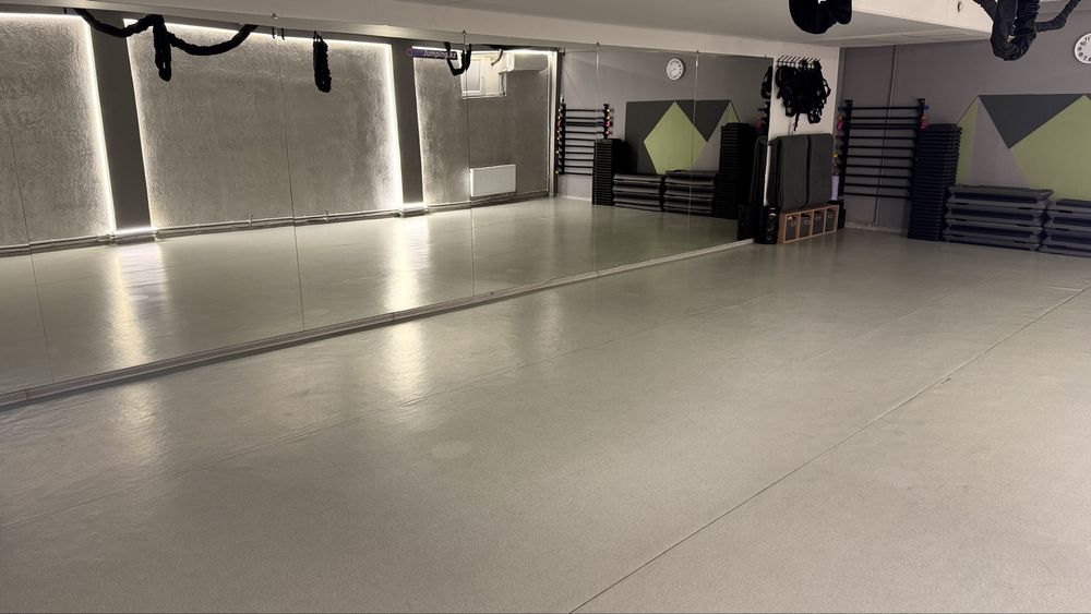 Зал для фитнеса или танцев