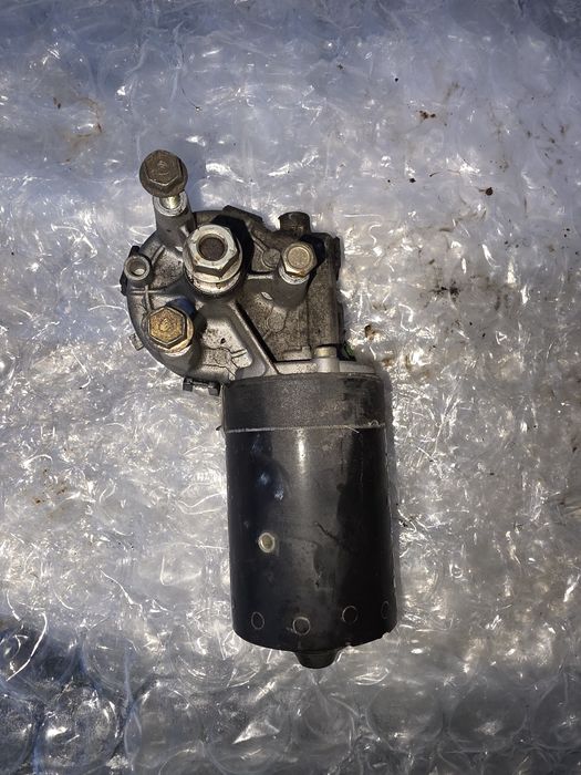 5 пина букса Bosch моторче за чистачки А4 Б5