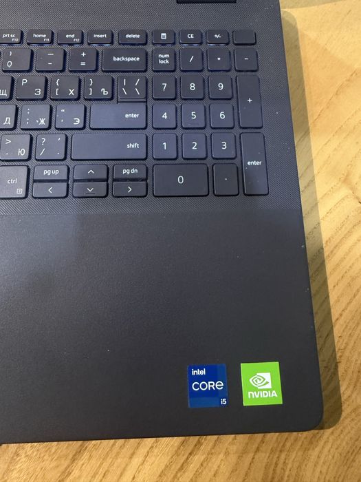 Dell Vostro 3500 (Core i5 / 16 GB RAM / NVIDIA)