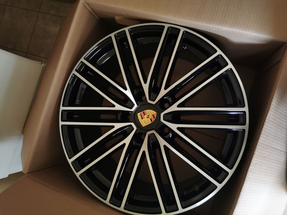 Vand jante de aliaj pentru Porsche Cayenne pe 20 ín2 latimi marca Avus