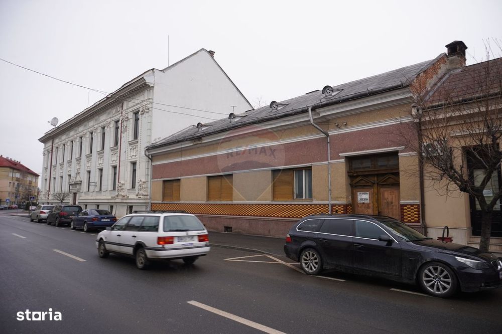 Casă / Vilă cu 5 camere de vânzare