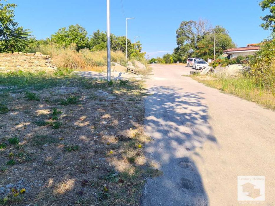 116275 Два съседни парцела за продажба, в непосредствена близост до регулационните граници на село Арбанаси