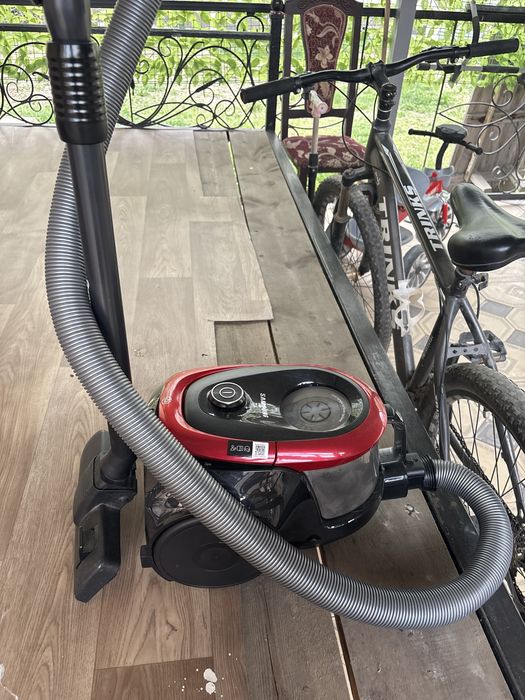 Пылесос бу,2025 года