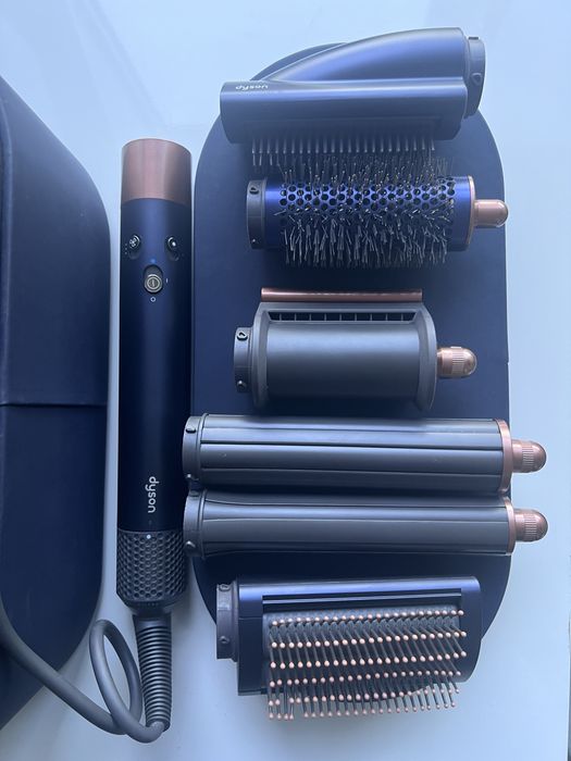 Dyson Airwrap тъмно син