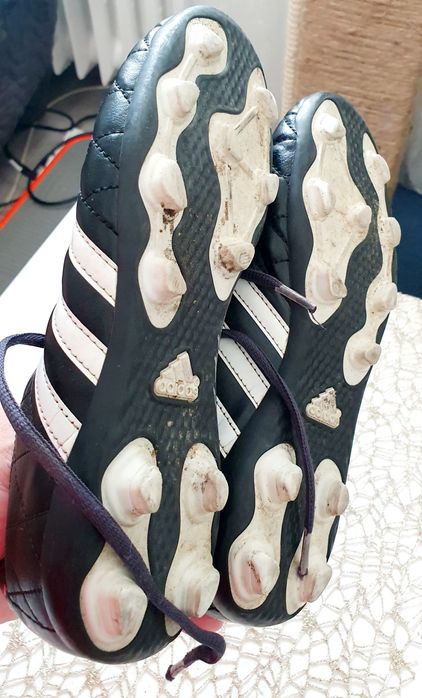 Adidas 11questra original 36 ghete fotbal crampoane sintetic