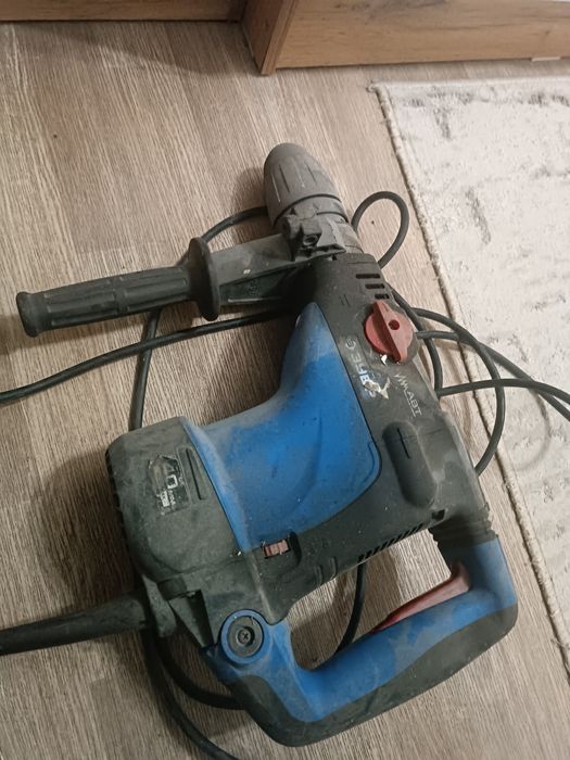 Отбойник молоток Зубр