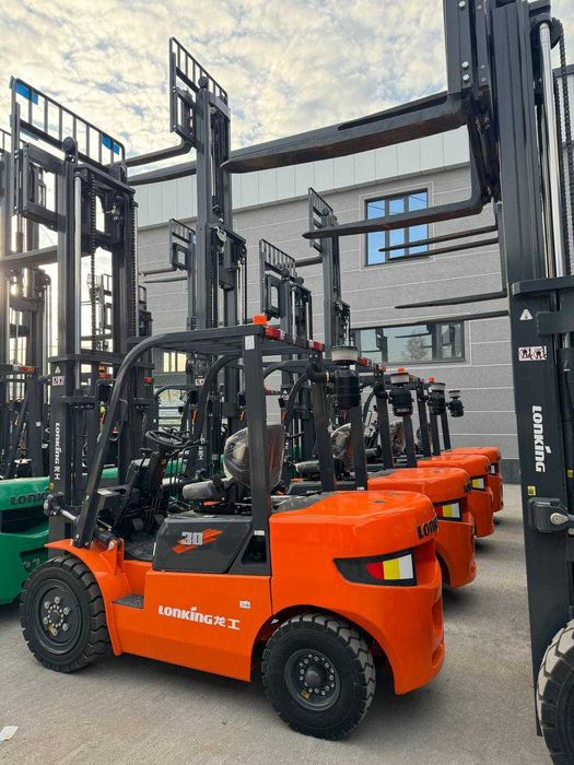 Продается новые вилочные погрузчики Автокара (Кара) 3-4,5 метровые.