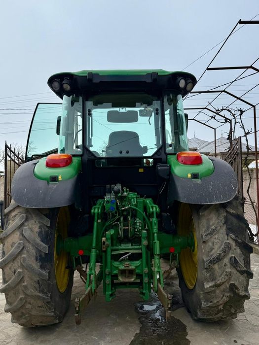 Tractor John Deere 6100