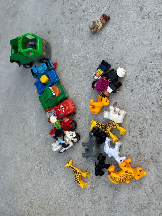 Cutie piese Lego Duplo, foarte multe piese!!