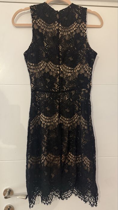 Страхотна рокля размер S дантела