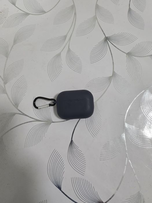 Продам  наушники  airport про 2 не оригинал почти новые