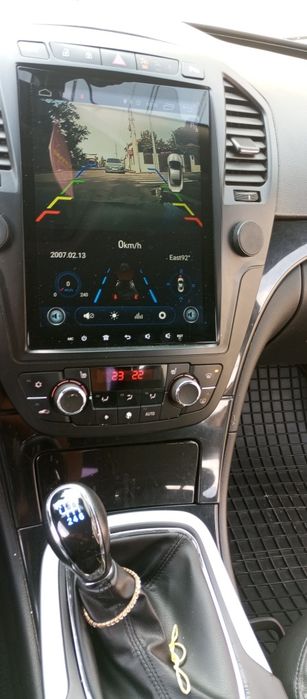 Opel insignia full clasa limuzină