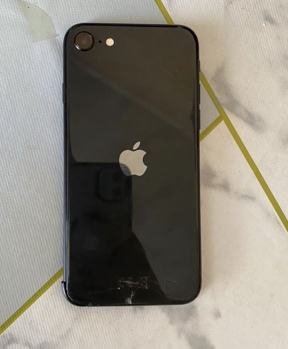 Iphone SE 2 2020 память 64гб
