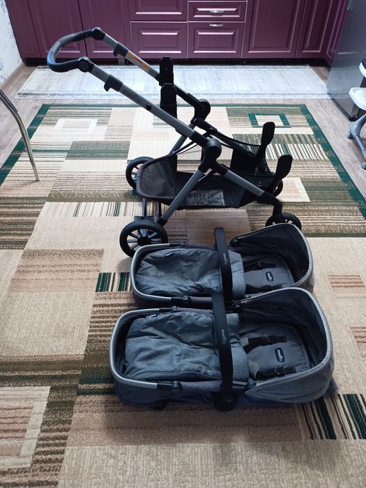 Коляска детская для двойни