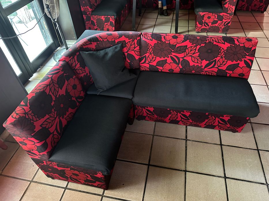 Продавам комплект ъглови дивани