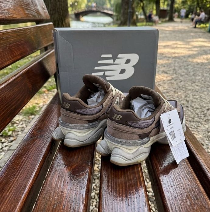 Adidasi New Balance 9060 Mushroom - Model Unisex
