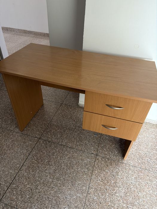 Продаем столы для офиса по 15тыс