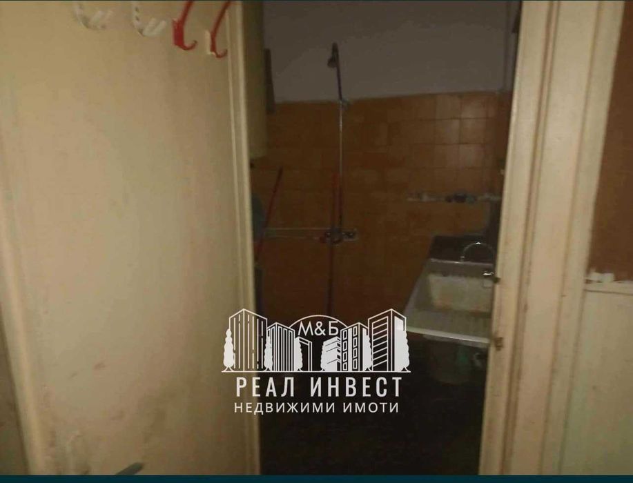 Продава се Двустаен апартамент в Димитровград - 64 кв.м за 518 €/кв.м - Снимка #12