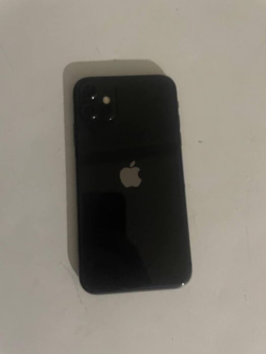 Продаю iPhone 11