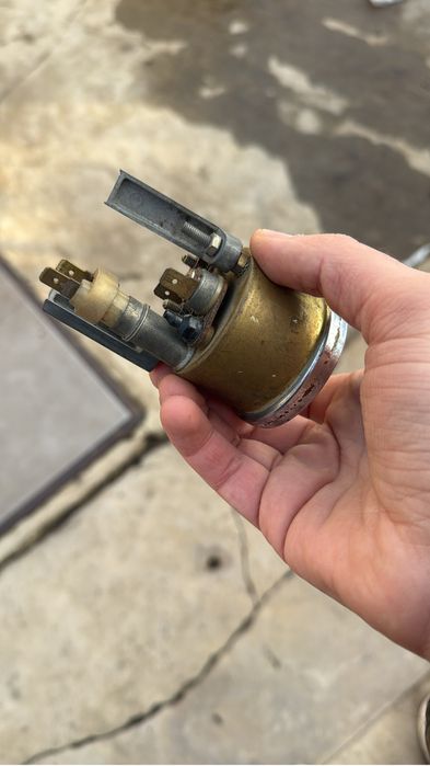 Ceas suplimentar presiune ulei Dacia 1300 1310 papuc Aro tractor utb