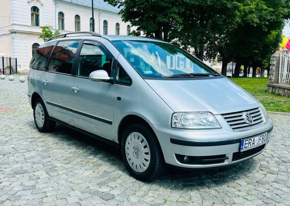 VOLKSWAGEN Sharan