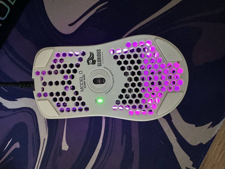 GLORIOUS Model O,Glossy white